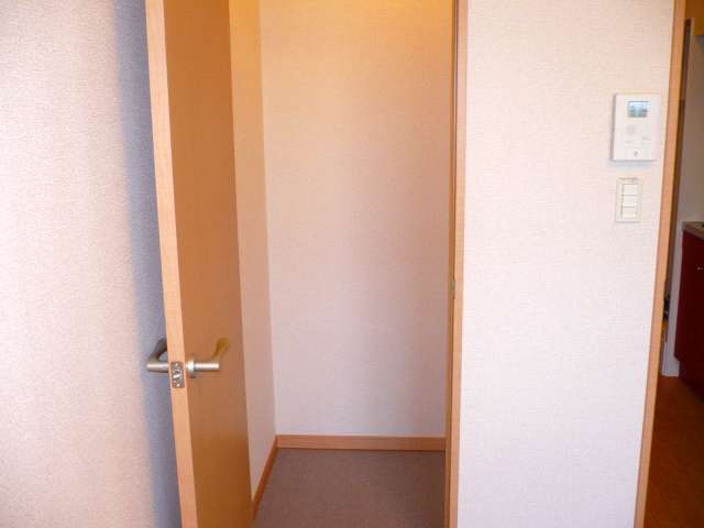 レオパレスアンドゥドゥ201号室 内観