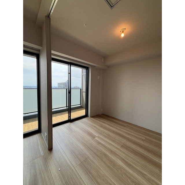 ＵＲＡＷＡ　ＴＨＥ　ＴＯＷＥＲ1419号室 洋室5帖　ウォールドア　2026年7月撮影