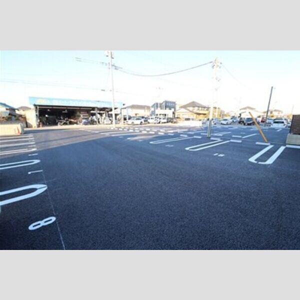 エトワール野田Ⅱ 駐車場
