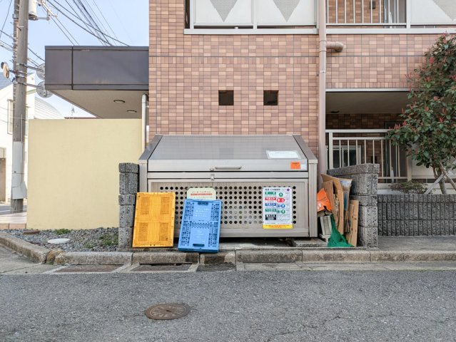 シンフォニー成城0307号室 ゴミ置場