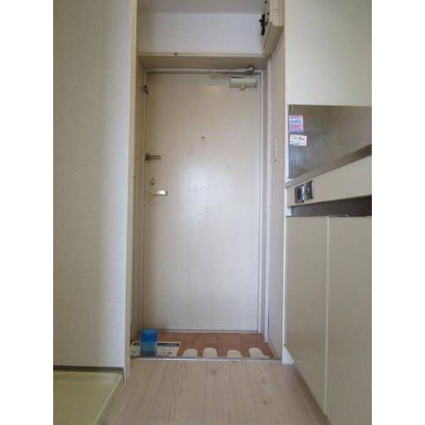 メゾン・ド・ミラベル0308号室 玄関