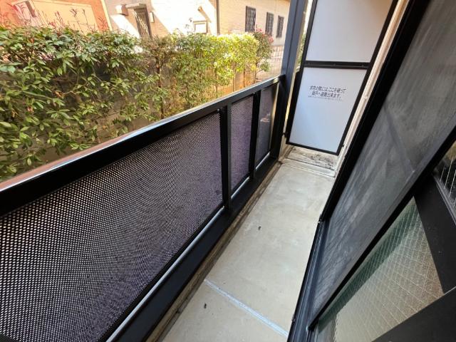 ヒルズ一本木105号室 ベランダ