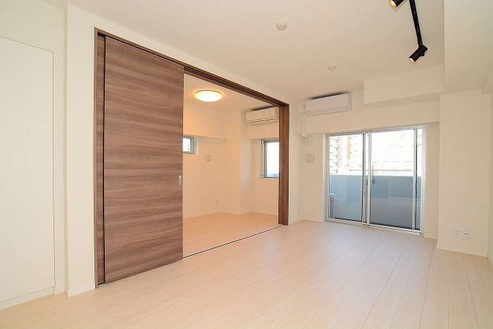 ステージファースト両国Ⅱアジールコート リビング