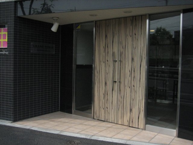 グランフォース西新井 エントランス