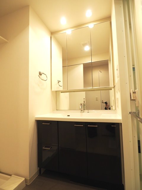 レジディア祐天寺1階 同建物別部屋の参考画像