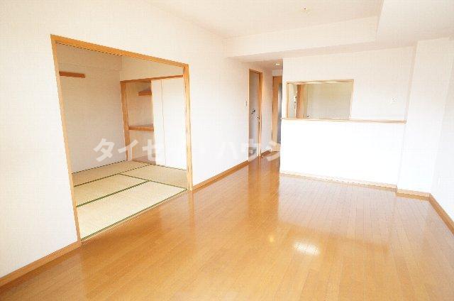 グランコート蘇我 テーブル・ソファー両方置けます