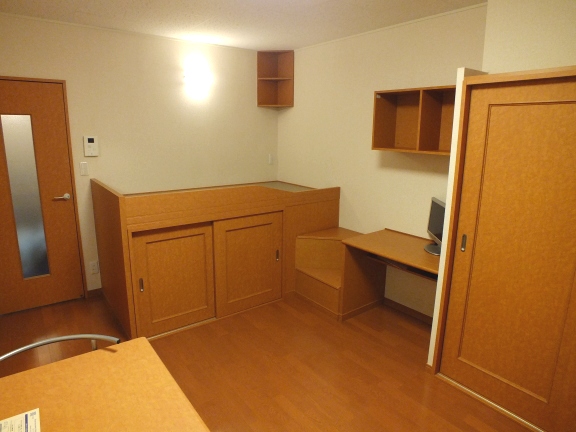 レオパレスフルールⅡ リビング