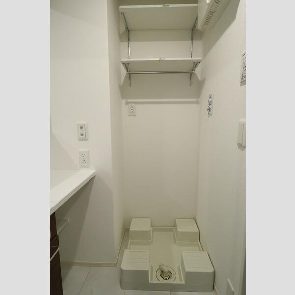 クロワール池袋本町301号室 室内洗濯機置場