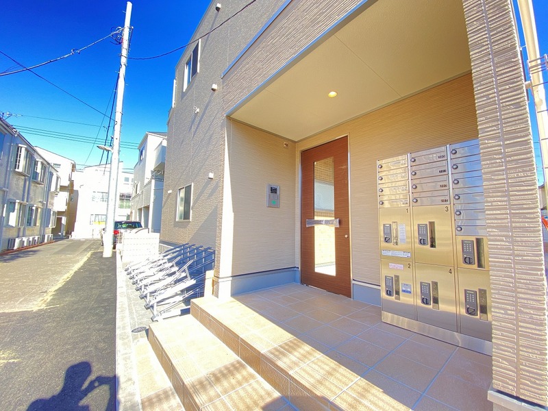 ブランシュバル早宮3階 エントランス