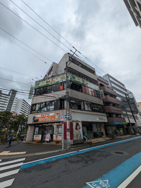 ＫＯＢ　６(E-128) 外観