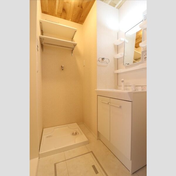 タウンコート上木崎103号室 同建物別部屋の参考画像