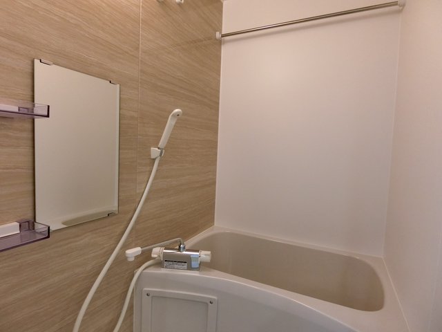 カーサアビリオ国立0206号室 お風呂