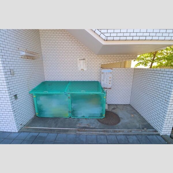 メゾンアルテミス ゴミストッカー