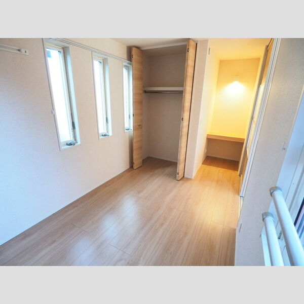 カーサ津田山201号室 洋室(作業スペースあり)