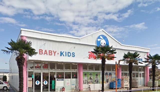 ルーチェ　三ッ藤1階 西松屋武蔵村山店