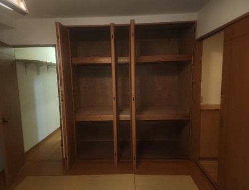 板橋区前野町５丁目佐藤ビル 収納（洋室7.7畳）