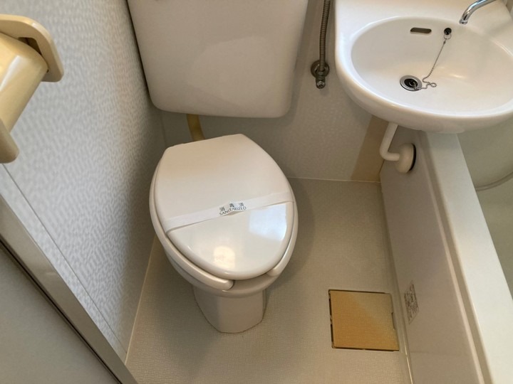 尻手駅前マンション1階 トイレ