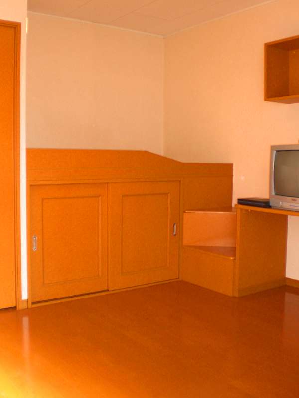 レオパレスＫＯＴＯＢＵＫＩ　Ⅱ リビング