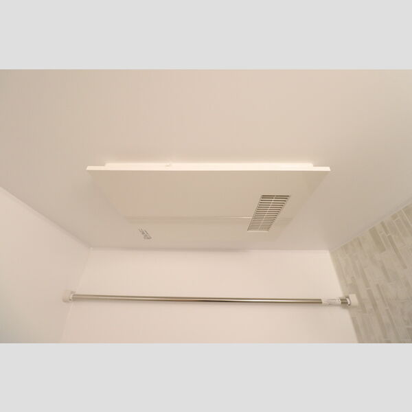 セレスティア高松203号室 浴室換気乾燥機