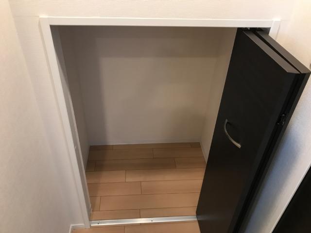 エイコンフィールドⅠ リビング収納