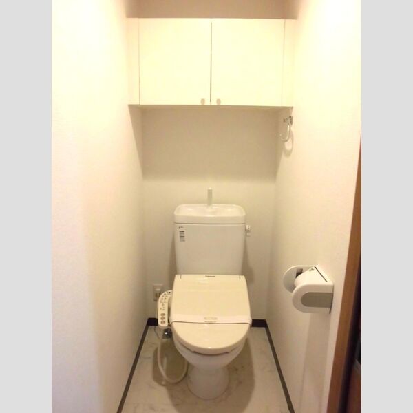 パストラルピア 温水洗浄暖房便座付き♪