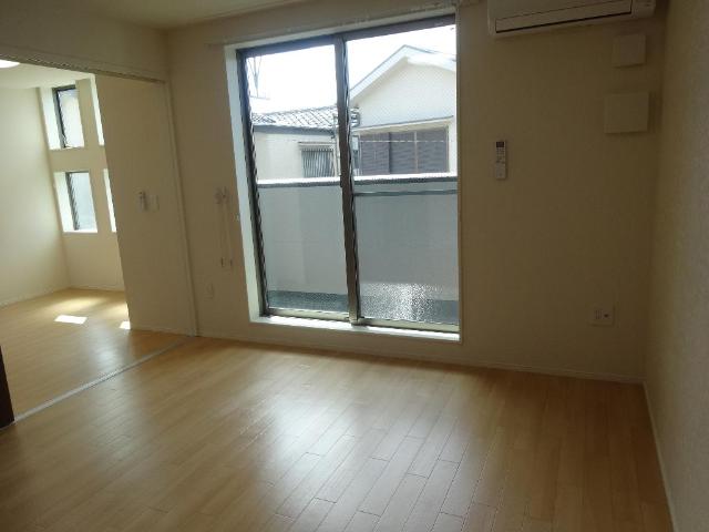 アイリスガーデンⅠ201号室 リビングダイニング