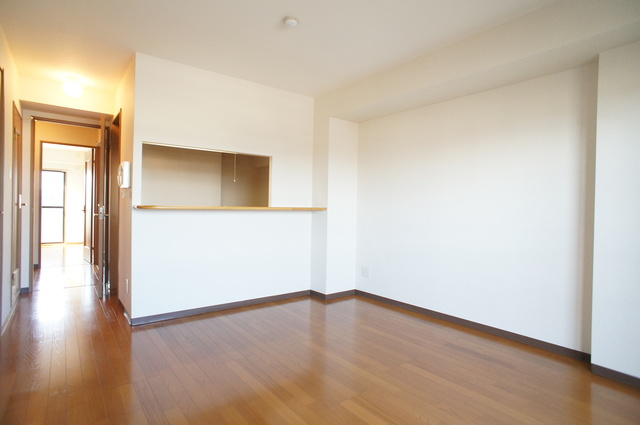 メゾン・デュ・リラ0303号室 リビングです