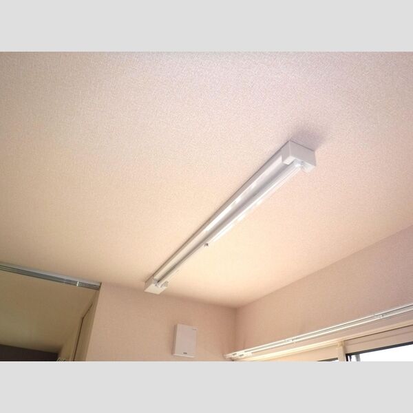 シャトーヒルズ201号室 室内物干し