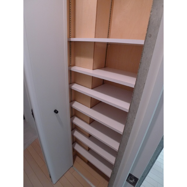 ZESTY松陰神社 内観