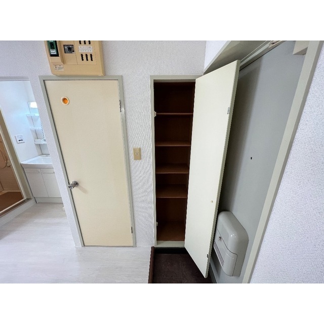 第2成城島田マンション103号室 内観