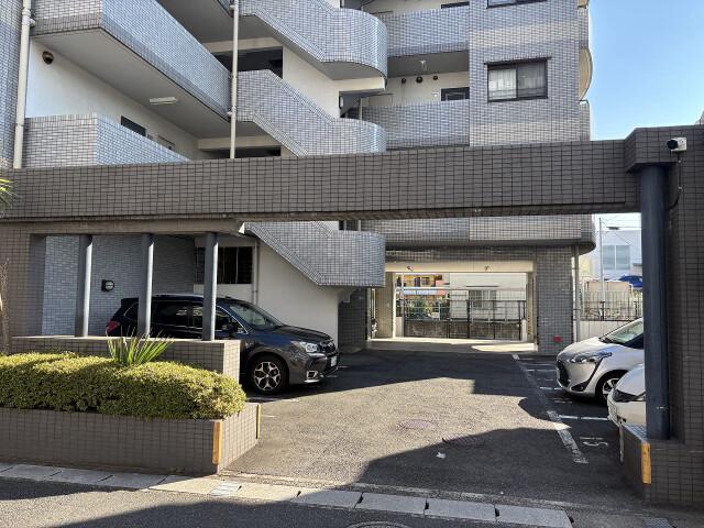 メゾンプルミエ弐番館(K-070) 駐車場
