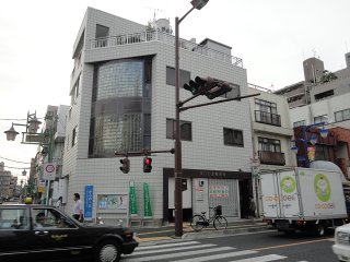 サンライズ西川口 川口仁志郵便局まで156ｍ