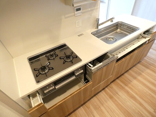 プレミスト湘南辻堂　ＦＯＲＥＳＴ Ｆａｃｅ 食洗機・ディスポーザ・ビルトインガスコンロ＋グリル