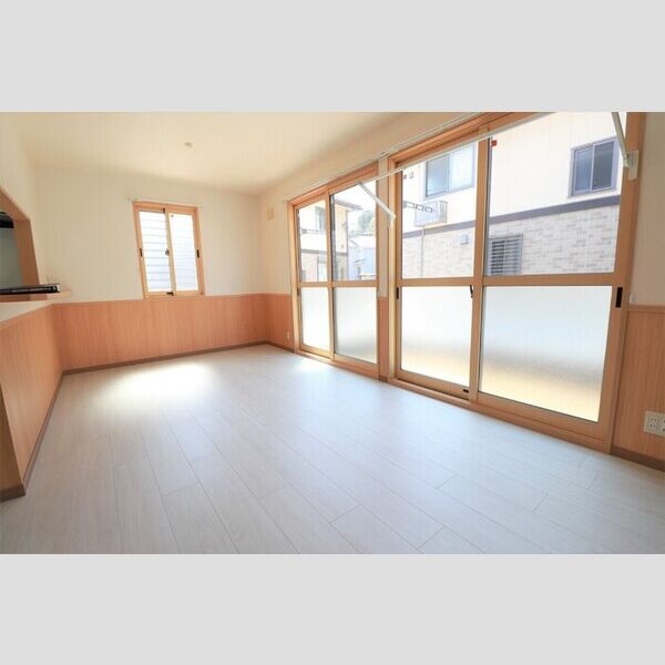 プロイド中央　ABCDEFGH LDK