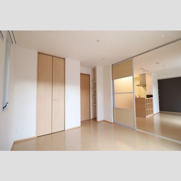 ウィステリア102号室 洋室　6.6帖