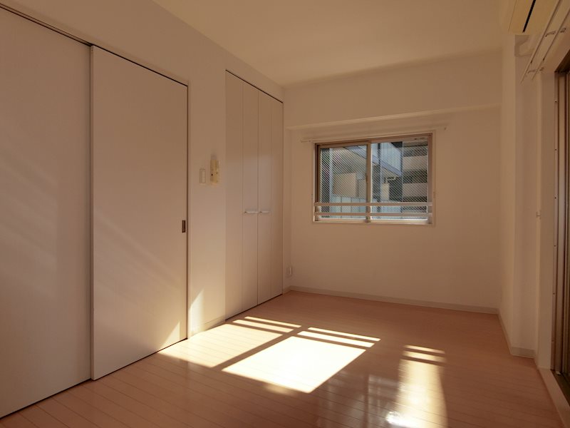 メゾン・デン・ウエスト 寝室