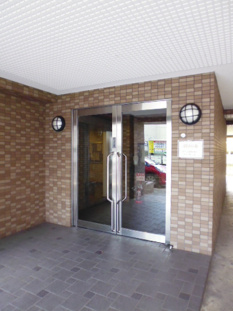 ロイヤルコート・オガワ0502号室 エントランス