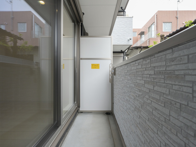 スカイルーチェ川口芝中田104号室 バルコニー