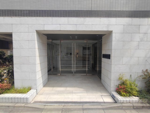 ARTESSIMO BATER エントランス