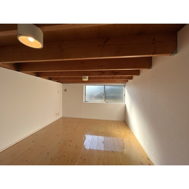 バイカーズアパートメントA-4号室 内観