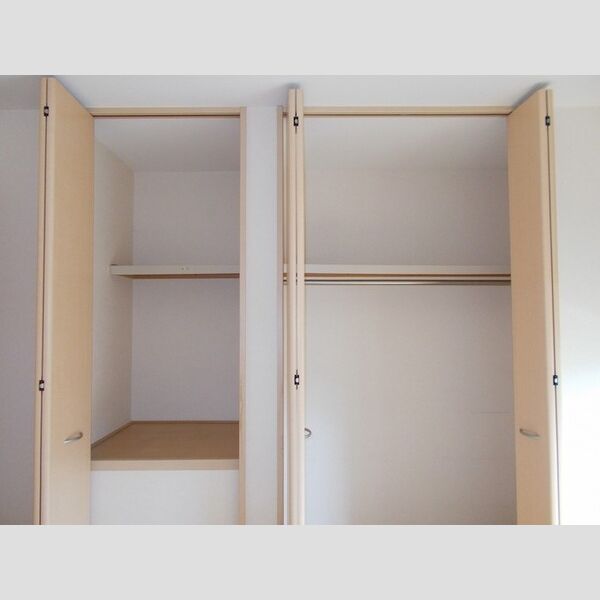 Rose Court クローゼット