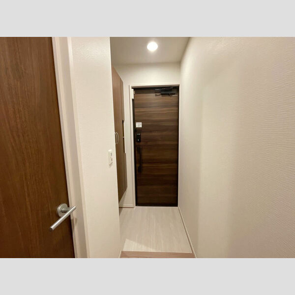 ルリアン綾瀬Ⅱ201号室 玄関