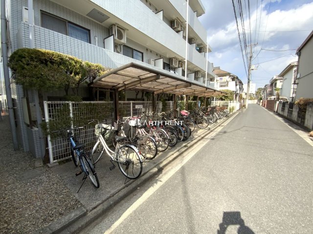 菱和パレス三鷹2階 駐輪場