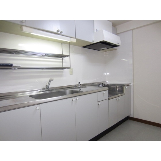 ソレアードまつば1階 内観