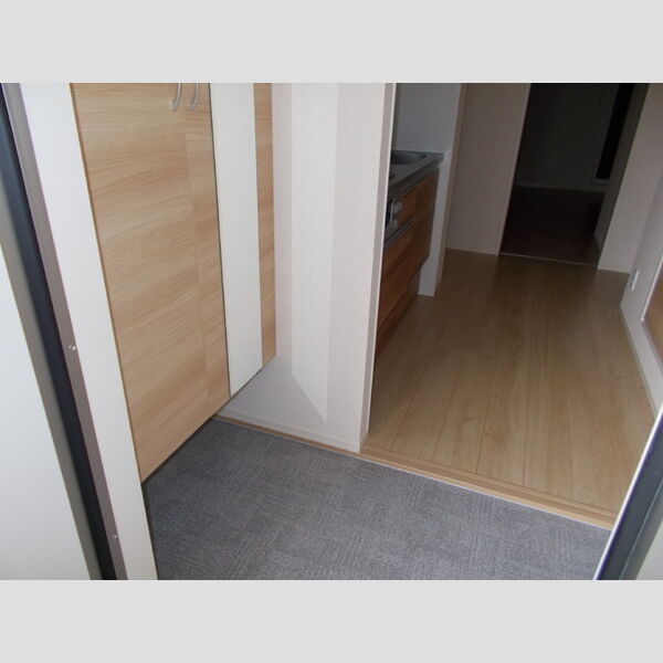 エスポワール南太田201号室 玄関