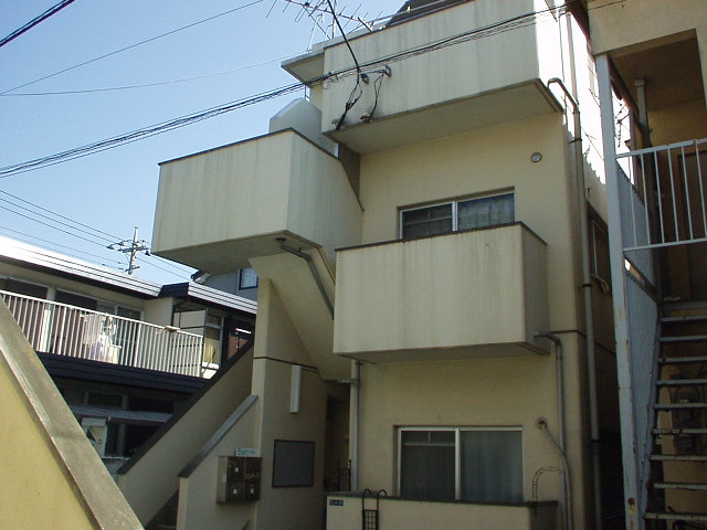 アトム　マンション 外観