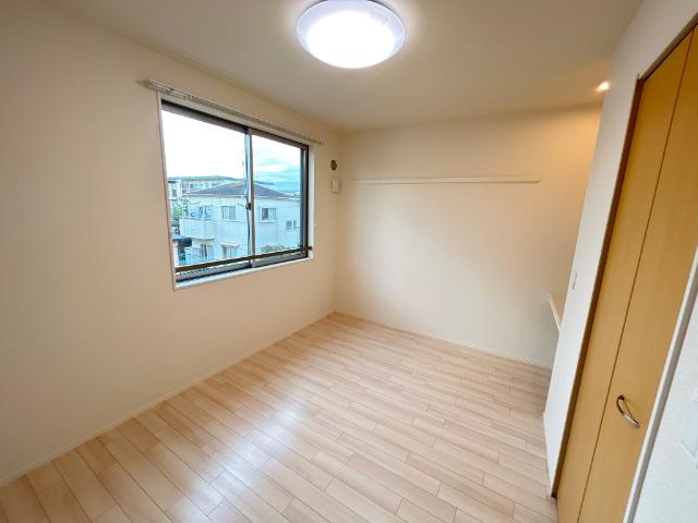 リノナル202号室 洋室