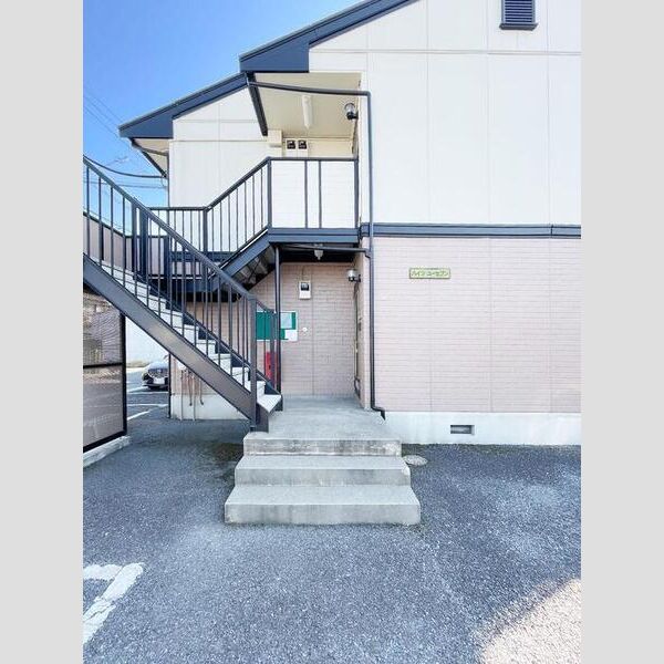 ハイツ ユーセブン 建物入口