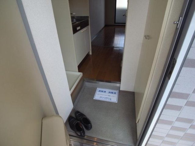 スカイコート駒場東大前3階 玄関
