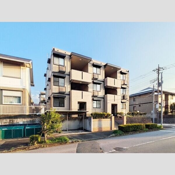 ロイヤルハウス Bの外観画像